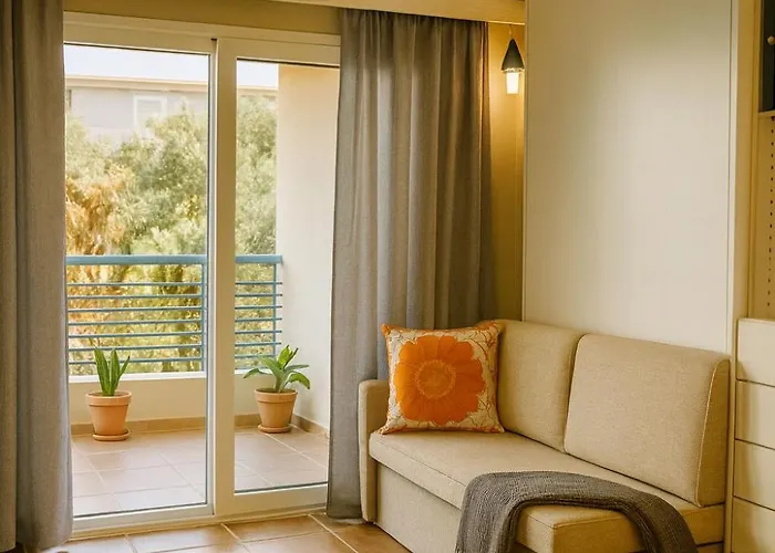 Calm & Comfortable - At Kalamaria * סלוניקי